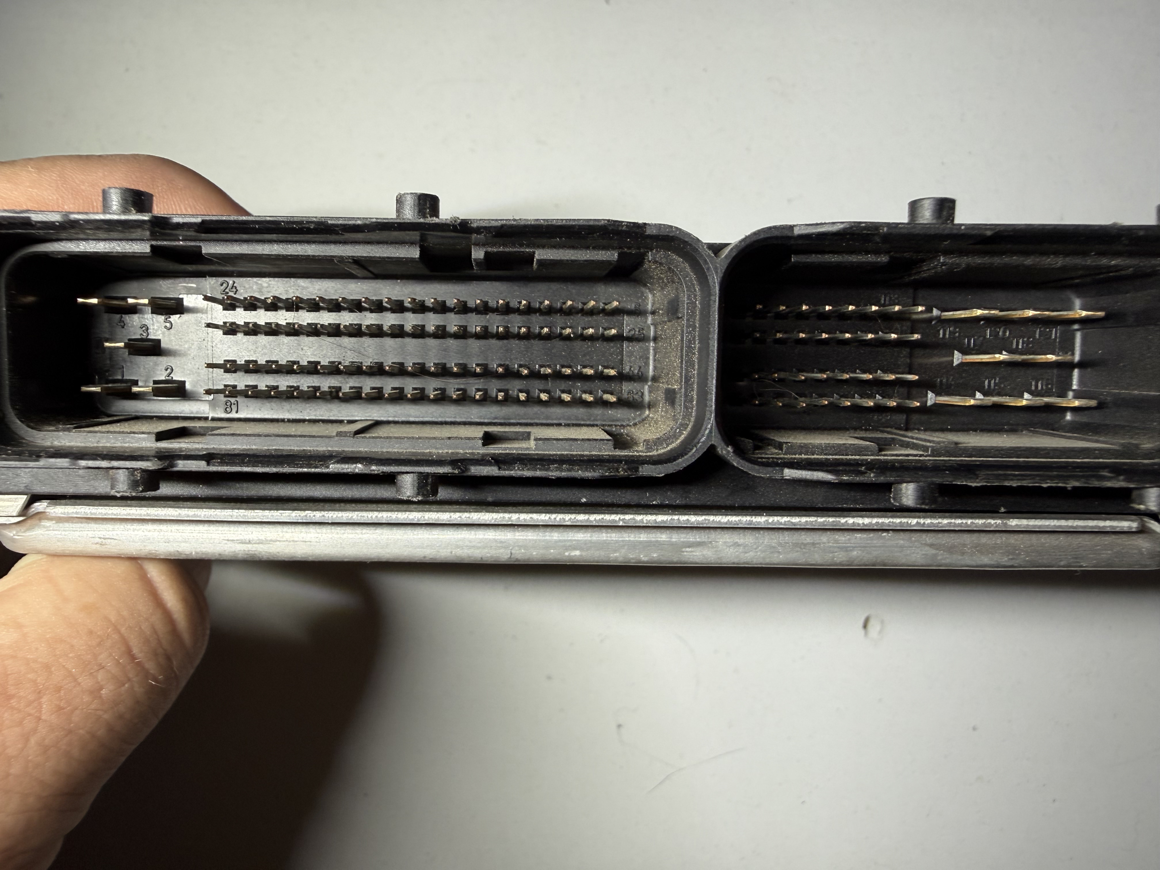 Alfa Romeo ECU - 0281010741 - 3